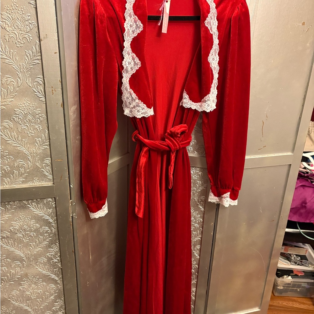 Vintage Red Long Sleeve robe with Lace Trim